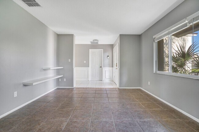 Building Photo - 111 Colyer Dr