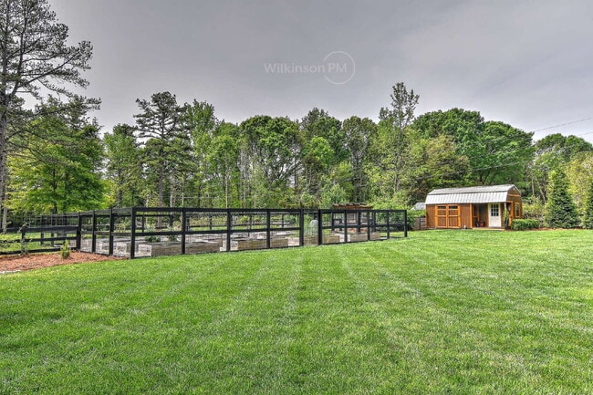 Building Photo - One of the Finest Fully-Furnished Luxury Estates in Marvin, "Architectural Digest" Caliber, for t...