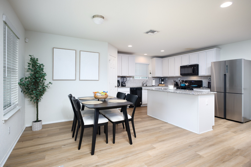 Building Photo - 7710 Ponderosa Pine