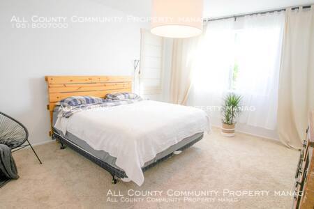 Building Photo - FULLY FURNISHED 3BED 2 BA HOUSE ON SCGA GO...