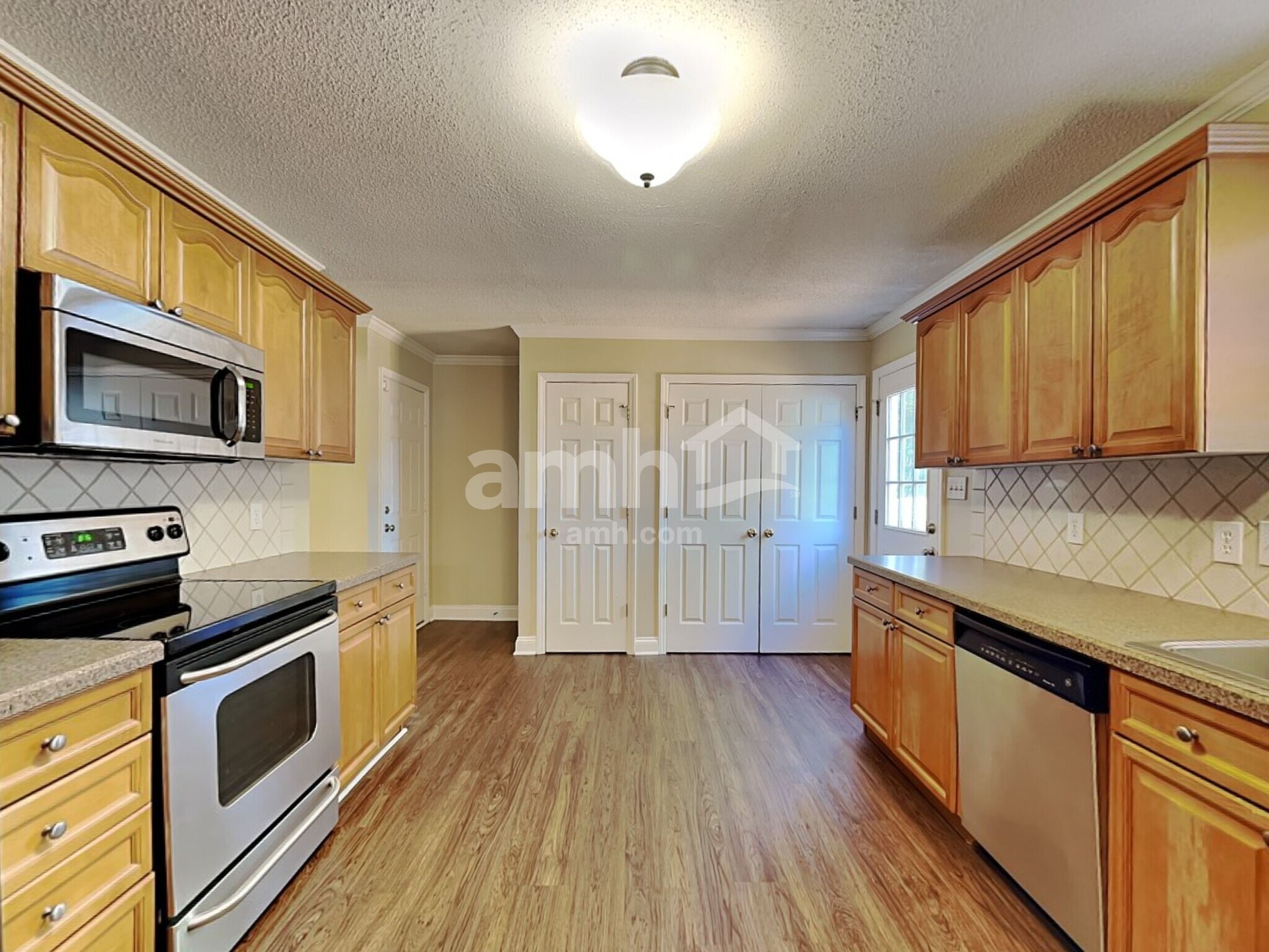 Building Photo - 6217 Highland Brook Dr