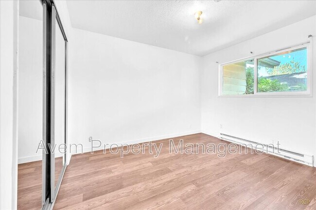 Building Photo - 12975 SW Allen Blvd