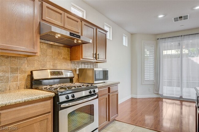 Building Photo - 10644 Tray Mountain Ave