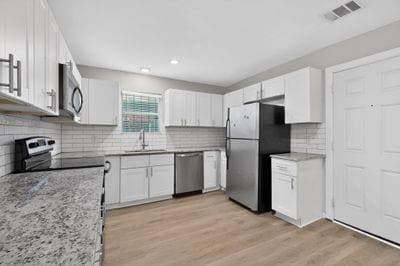 Building Photo - 445 Bolero Ave