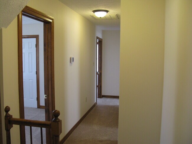 Building Photo - 7163 Plum Grove Ct