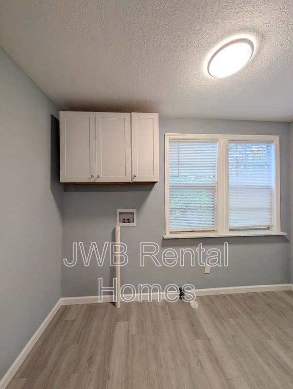 Building Photo - 1530 W 10th St