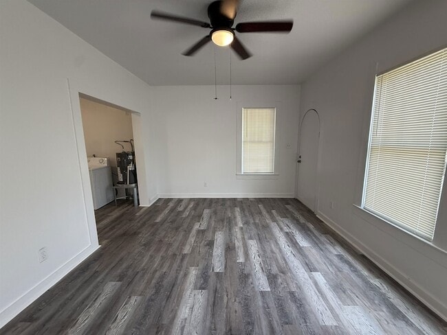 Building Photo - 2565 Rusk St