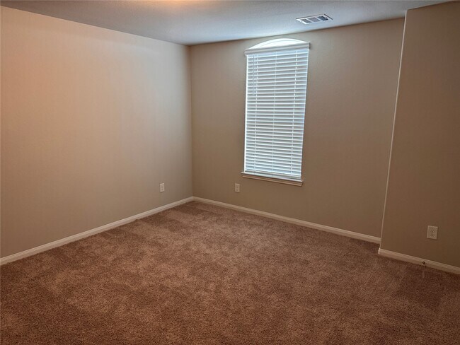 Building Photo - 24810 Adami Veduta Ct