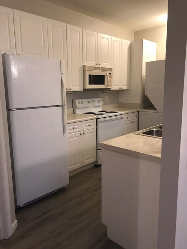 Building Photo - TARLETON OAKS