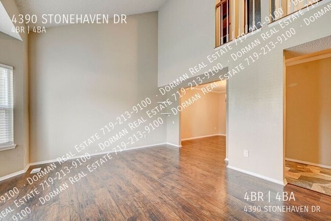 Building Photo - 4390 Stonehaven Dr