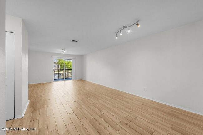 Building Photo - 19 Arbor Club Dr