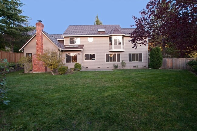 Building Photo - Elegant Forest Ridge Home in Bellevue