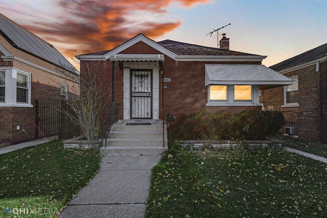 Primary Photo - 5315 S Hamlin Ave