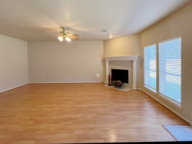 Building Photo - 16907 Ascot Meadow Dr