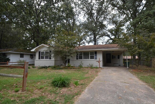 Primary Photo - 5709 Windamere Dr