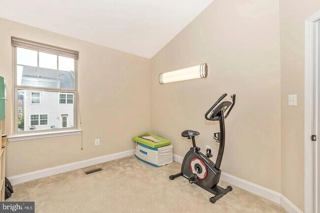 Building Photo - 11882 Country Squire Way