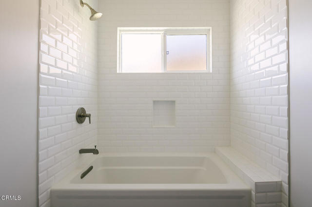 Building Photo - 5447 Rock Castle Dr