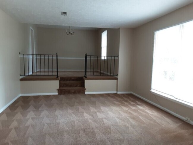 Building Photo - 6831 Buttermere Dr