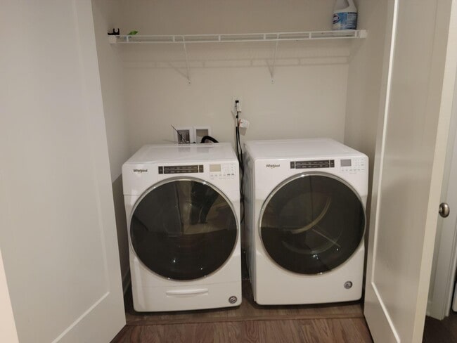 Building Photo - 2859 Hardwick Rd