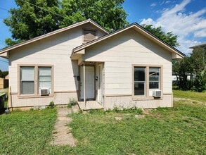 Building Photo - 227 N Hope Ave