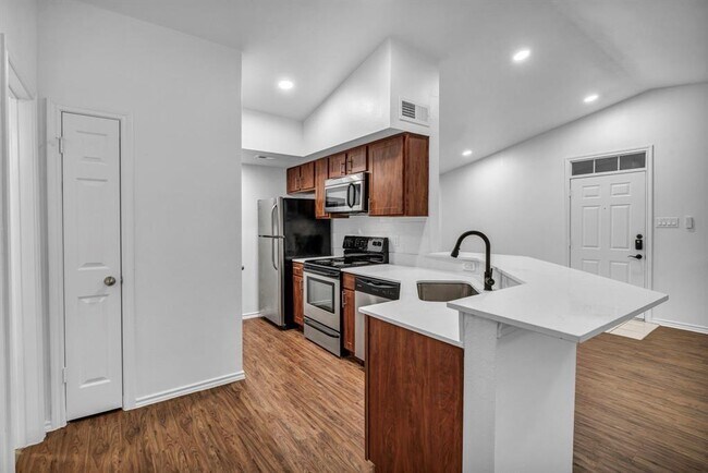 Building Photo - 6804 N Capital of Texas Hwy