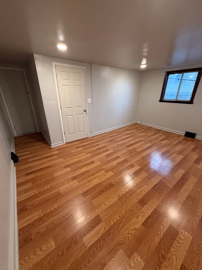 Building Photo - 2501 Arlington Ave