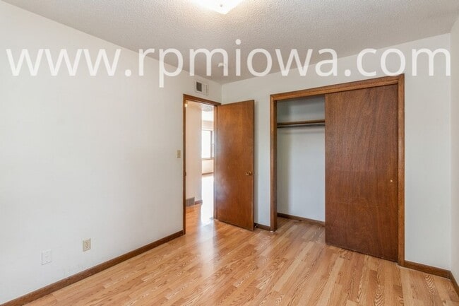 Building Photo - 209 Todd Cir