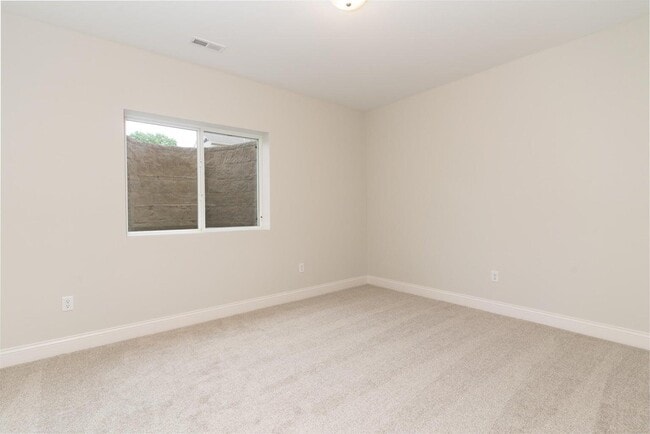 Building Photo - 5852 Stillwater Ln