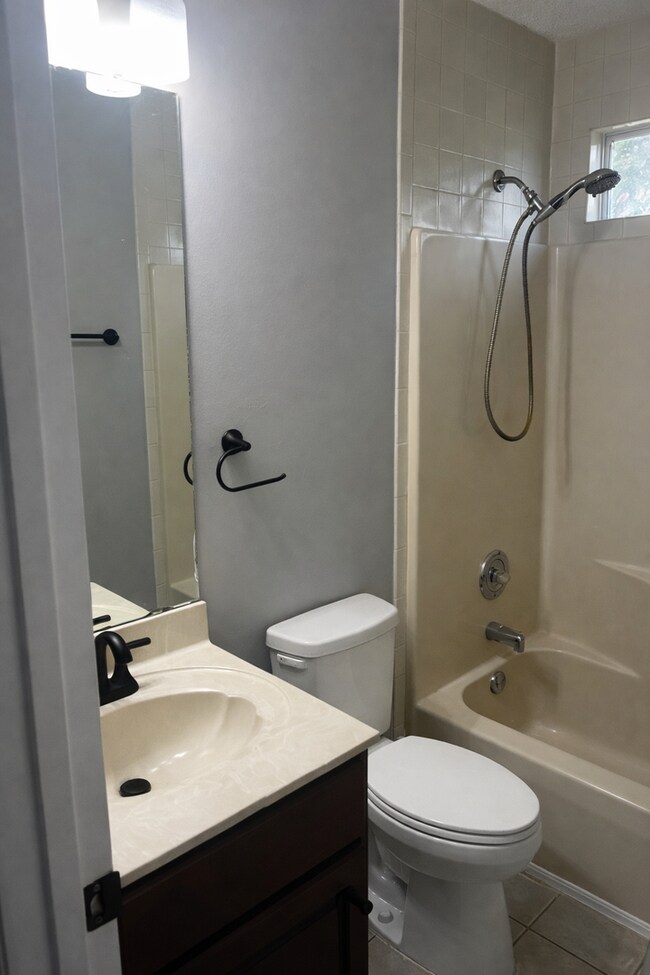 Building Photo - Charming All-Brick Corner Lot Home with Hot Tub & Fenced Yard