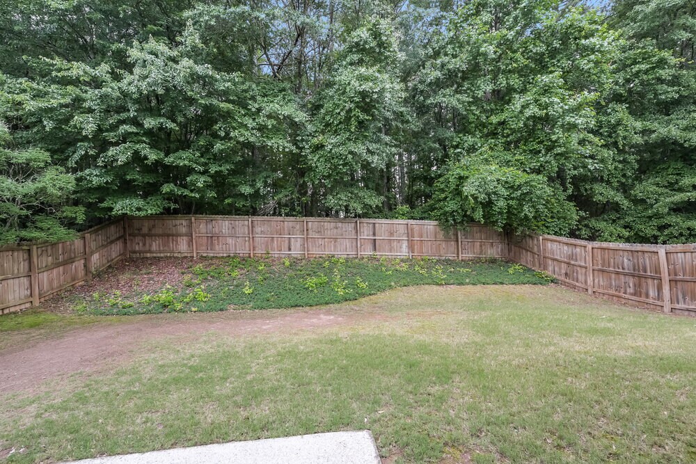 Building Photo - 3815 Pine Village Pl