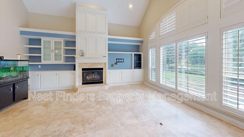 Building Photo - 1334 Charter Ct