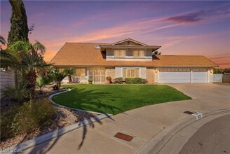 Building Photo - 3321 Basque St