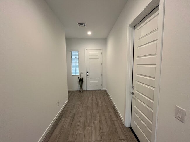 Building Photo - 442 S Jacana Ln