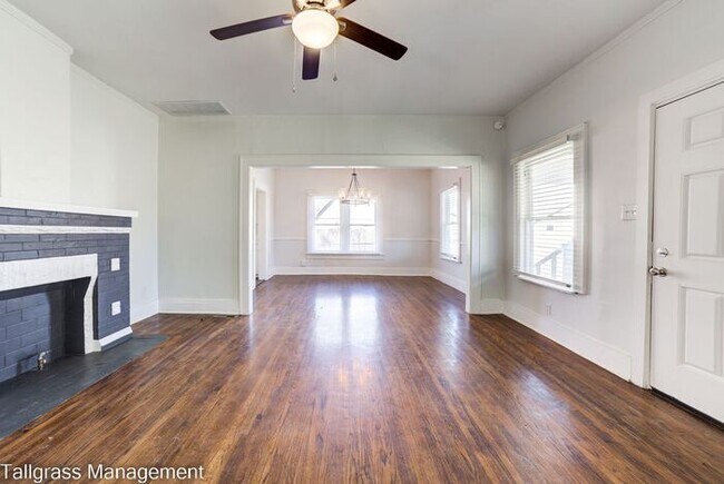 Building Photo - Charming 3/1 Near TU! Make this your new home!