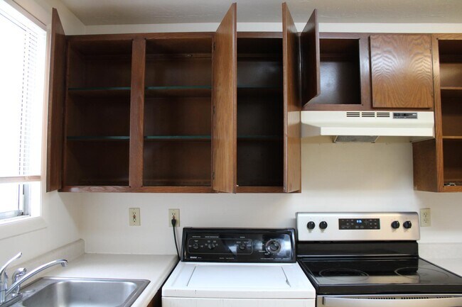 Building Photo - 372 I St