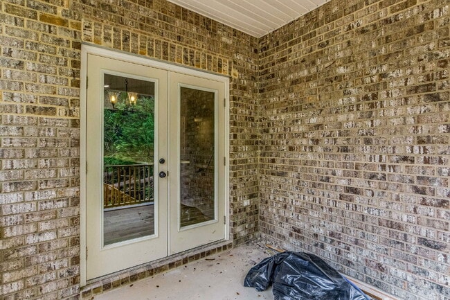 Building Photo - Introducing an exquisite newer construction rental with an array of custom features that are sure...