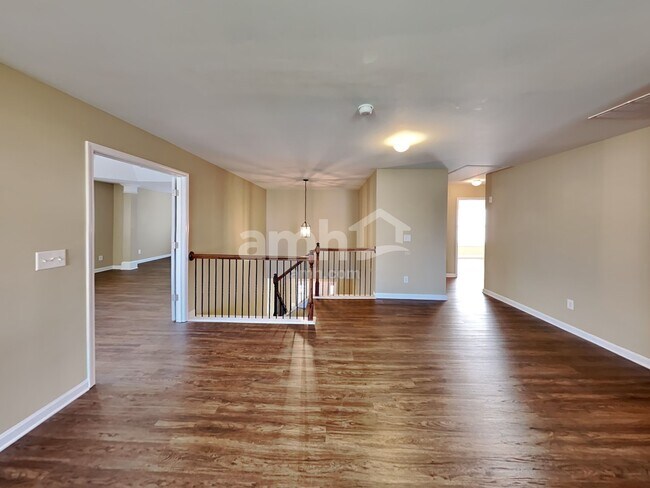 Building Photo - 5655 Livingston Ct