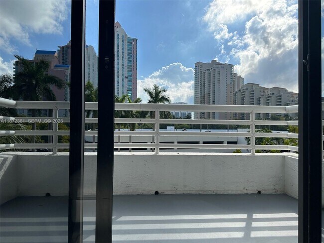 Building Photo - 3300 NE 192 St