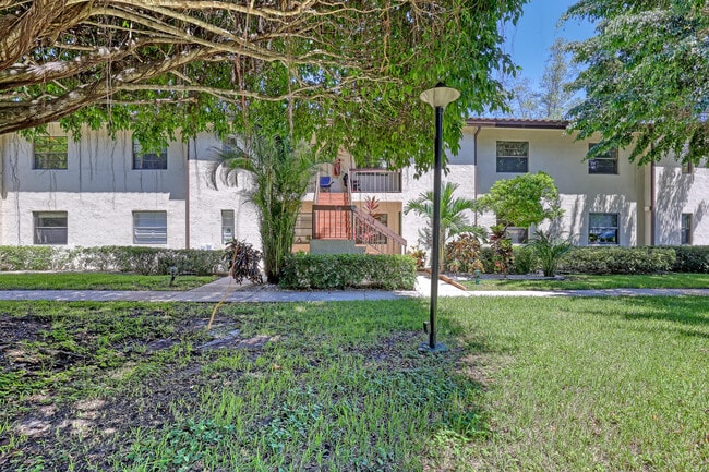 Building Photo - 21662 Arriba Real