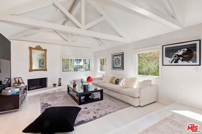 Building Photo - 3063 Deep Canyon Dr