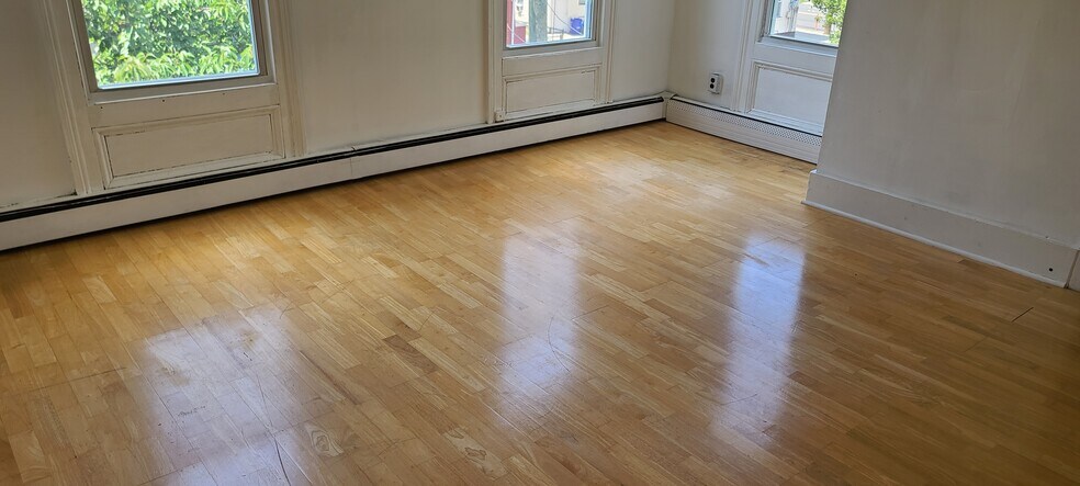 Building Photo - 43 Division St