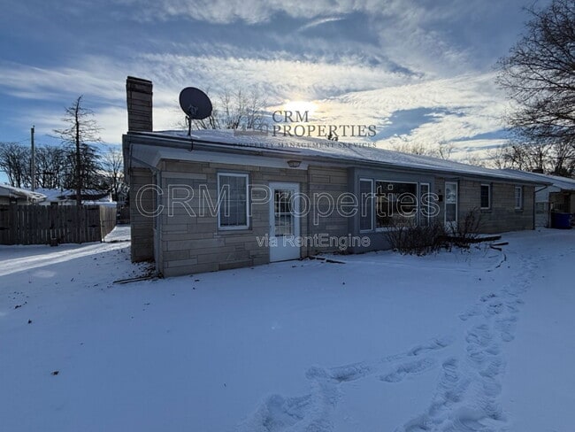 Building Photo - 513 James Dr