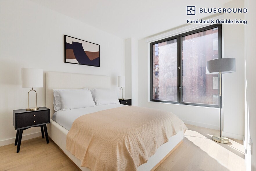 Building Photo - 244 W 29th St
