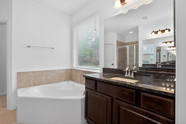 Building Photo - 74 N Whistling Swan Pl