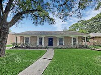 Building Photo - 1927 Westlake Rd