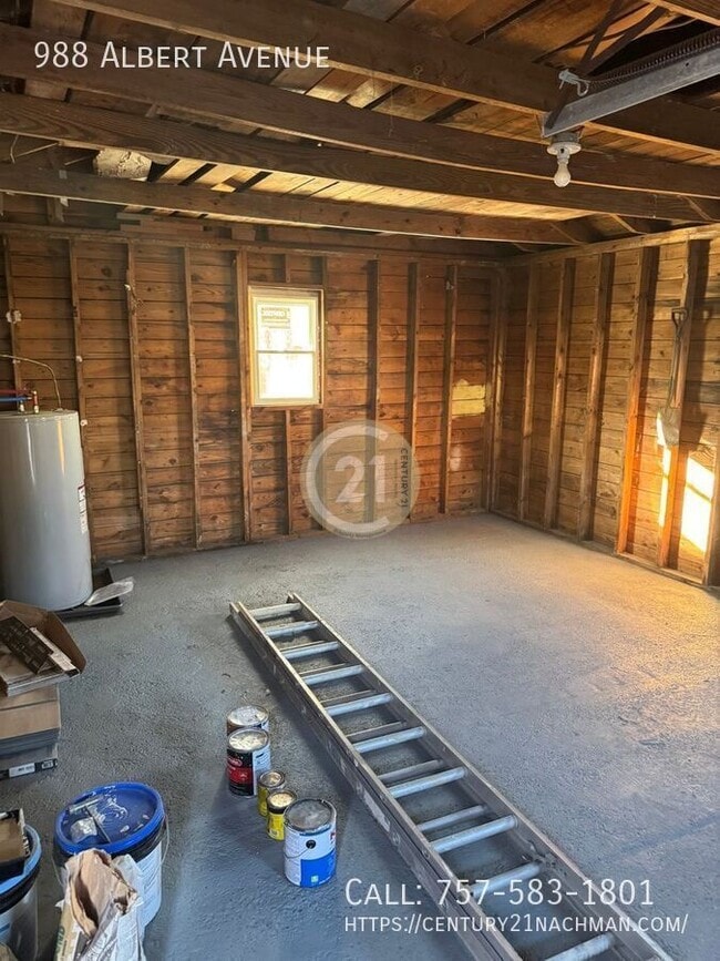 Building Photo - 988 Albert Ave