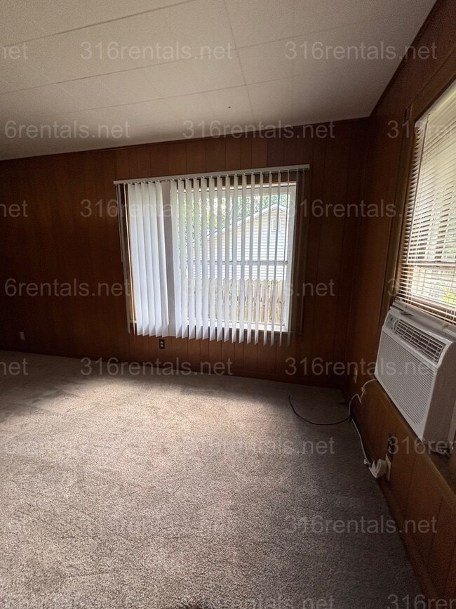 Building Photo - Two bed one bath available NOW!