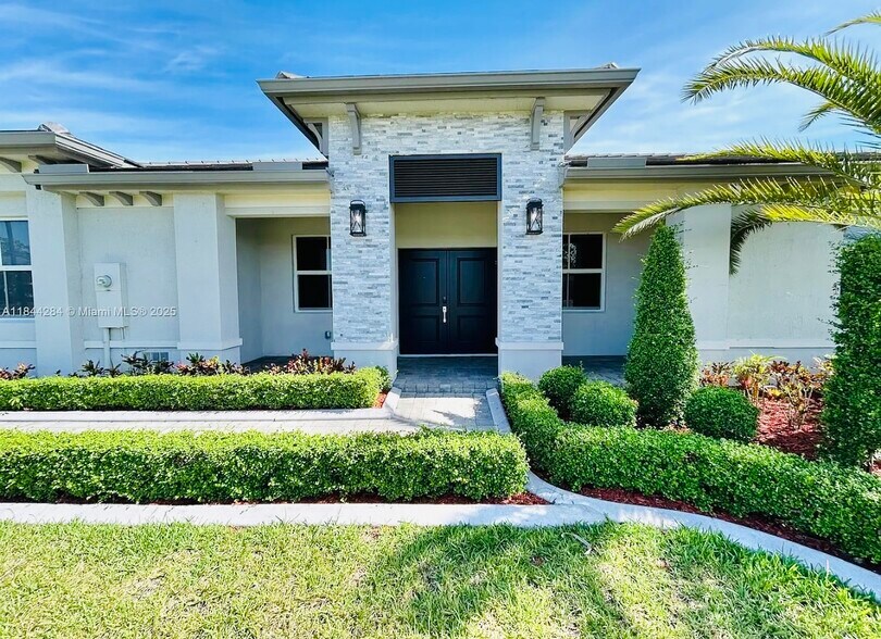 Building Photo - 16740 SW 290th Ln