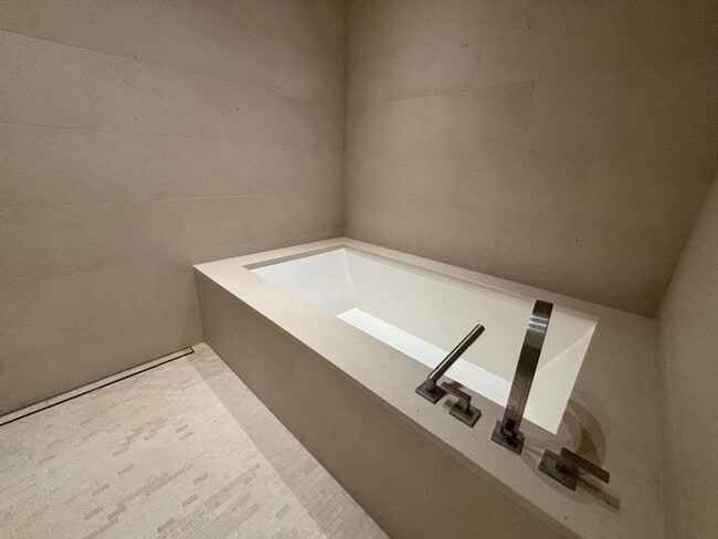 Building Photo - 1388 Ala Moana Blvd