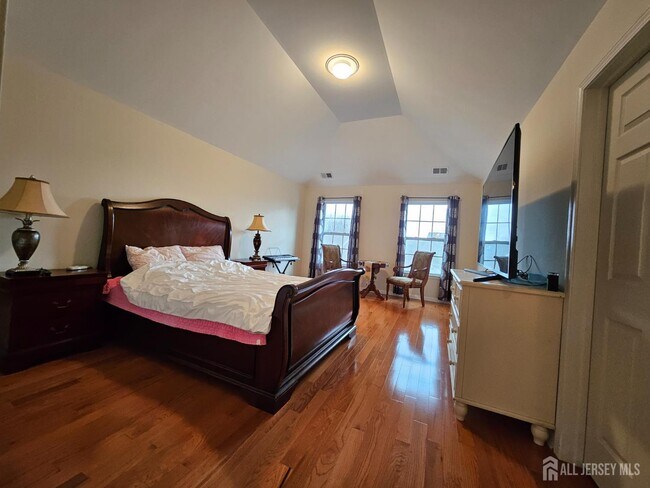 Building Photo - 12 Jensen Court